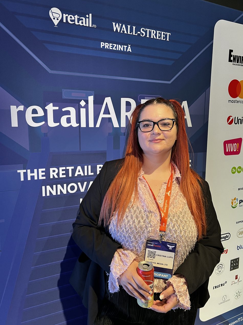 On the expo floor at retailARENA